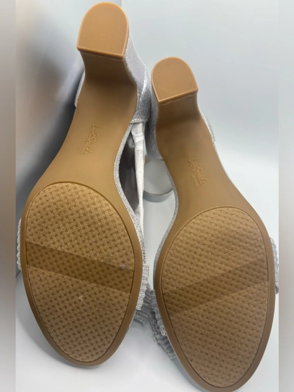 Life Stride  Women's Florence Bow Strappy Sandals Size 9.5